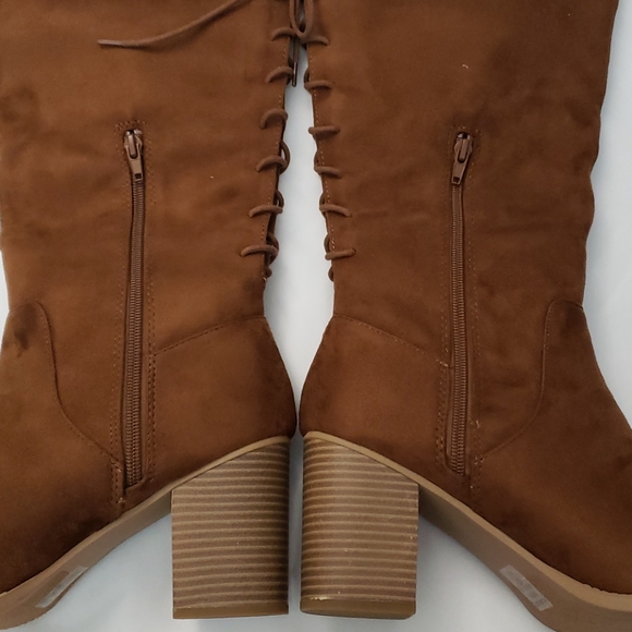 Chestnut lace-up back boots - Picture 3 of 4